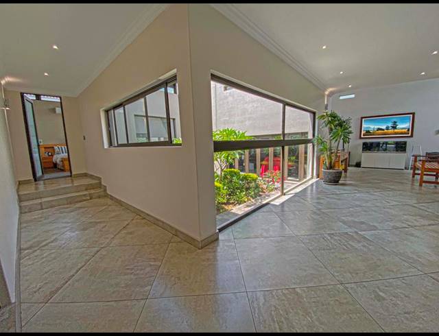 4 BEDROOM HOUSE FOR SALE IN MIDSTREAM HILL